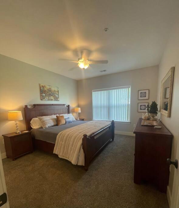 Main Floor 2 Bedroom Condo In Bettendorf Εξωτερικό φωτογραφία