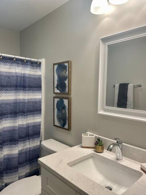 Main Floor 2 Bedroom Condo In Bettendorf Εξωτερικό φωτογραφία
