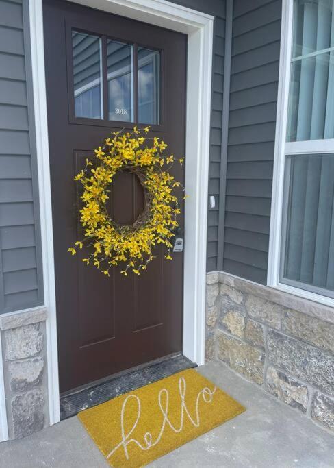 Main Floor 2 Bedroom Condo In Bettendorf Εξωτερικό φωτογραφία