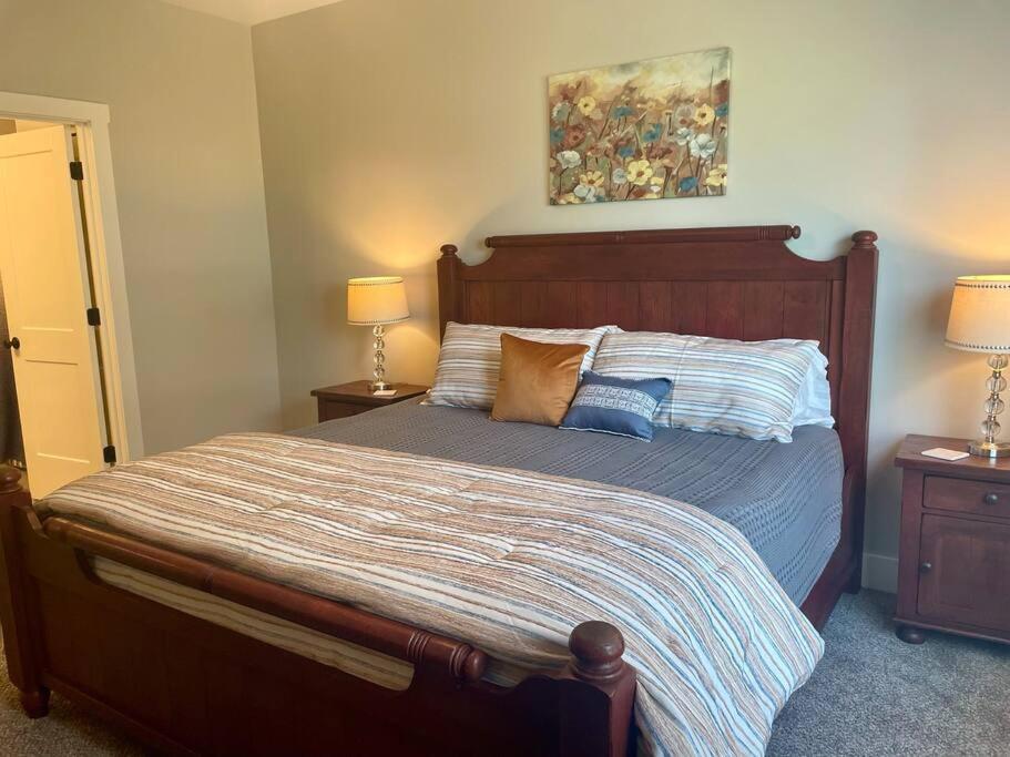Main Floor 2 Bedroom Condo In Bettendorf Εξωτερικό φωτογραφία