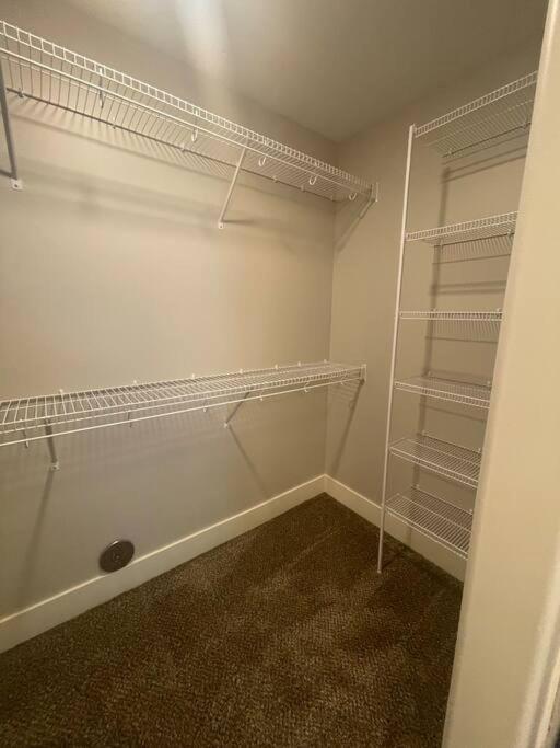 Main Floor 2 Bedroom Condo In Bettendorf Εξωτερικό φωτογραφία