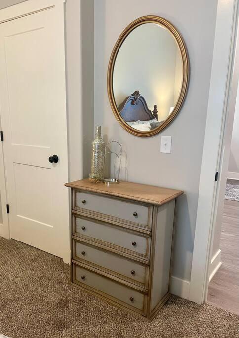 Main Floor 2 Bedroom Condo In Bettendorf Εξωτερικό φωτογραφία